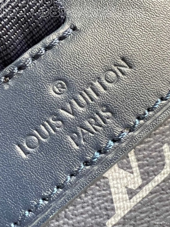 MM CHRISTOPHER VUITTON LOUIS 0819